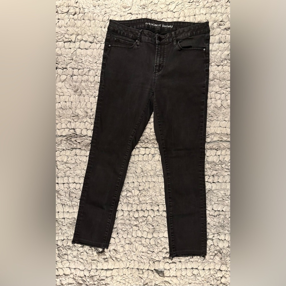 Articles Of Society Faded Black Skinny Jeans with Raw Hem - Picture 2 of 9